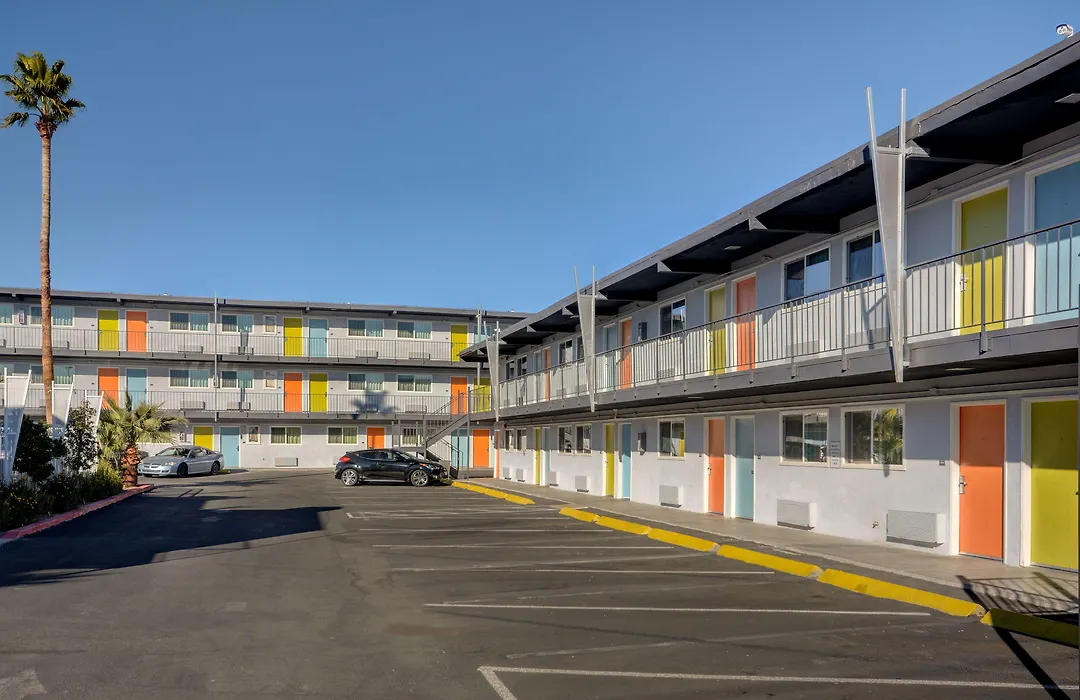Thunderbird Hotel-1