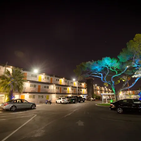 Thunderbird Hotel-2